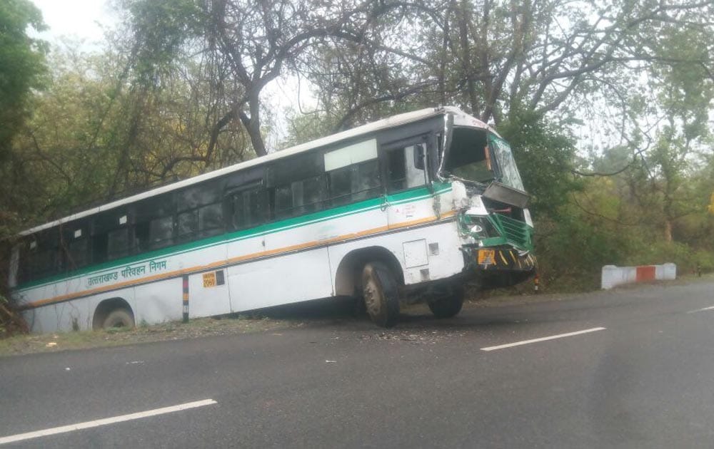 Truck-bus clashed, narrowly surviving passenger