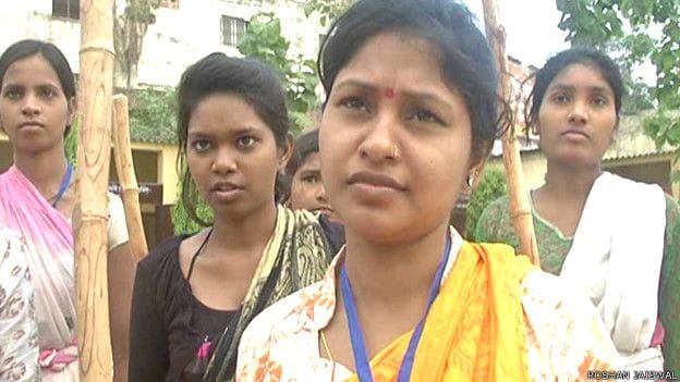 In Banaras women 's train by arms