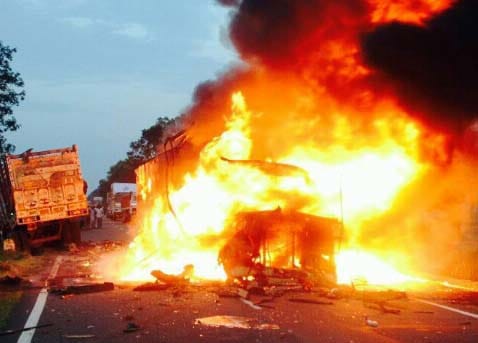 After the collision the truck on fire