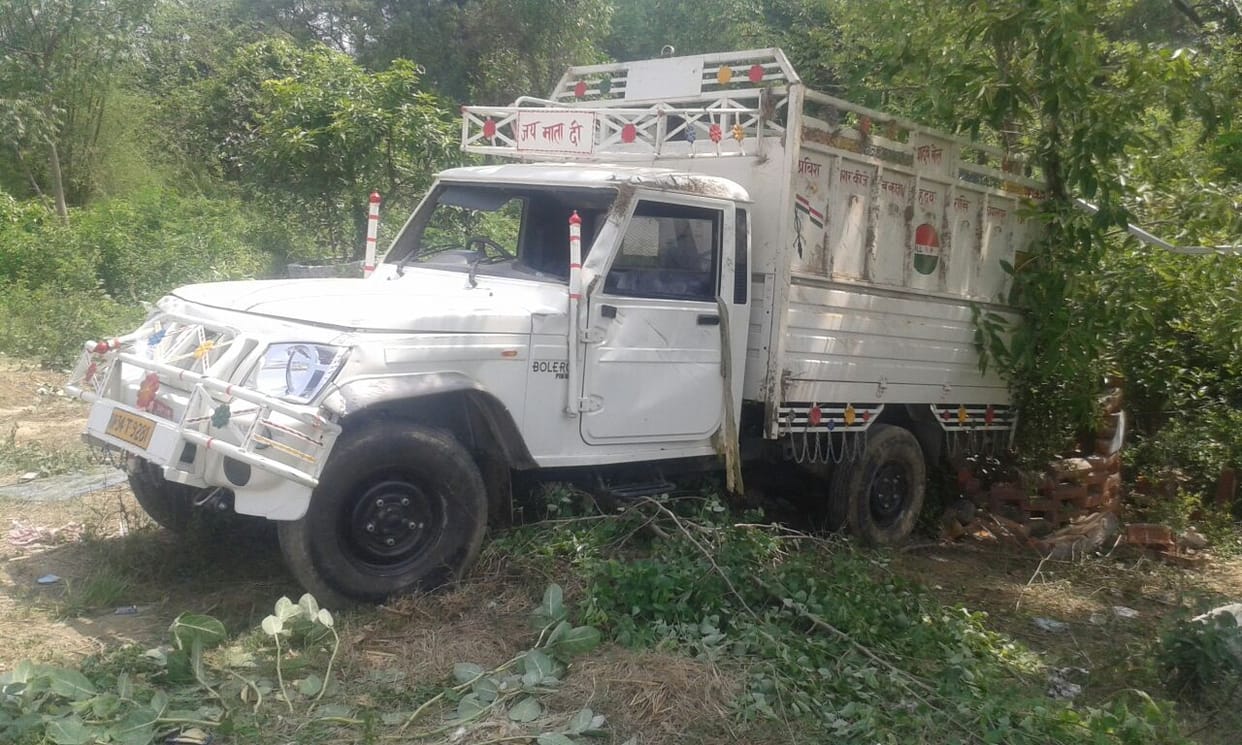 pickup accident in lucknow