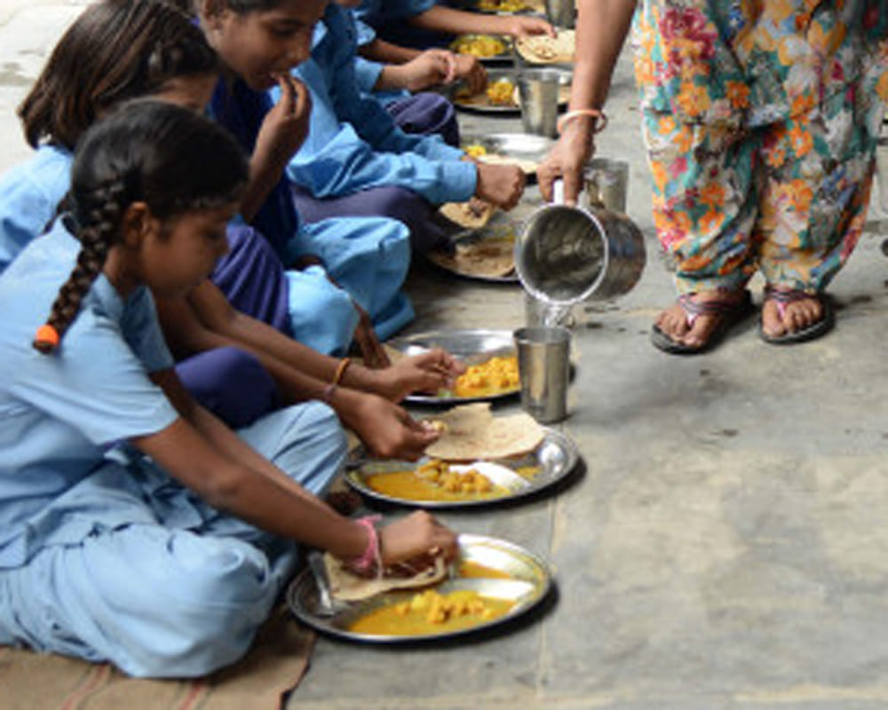 eating with hands will help you in digestion