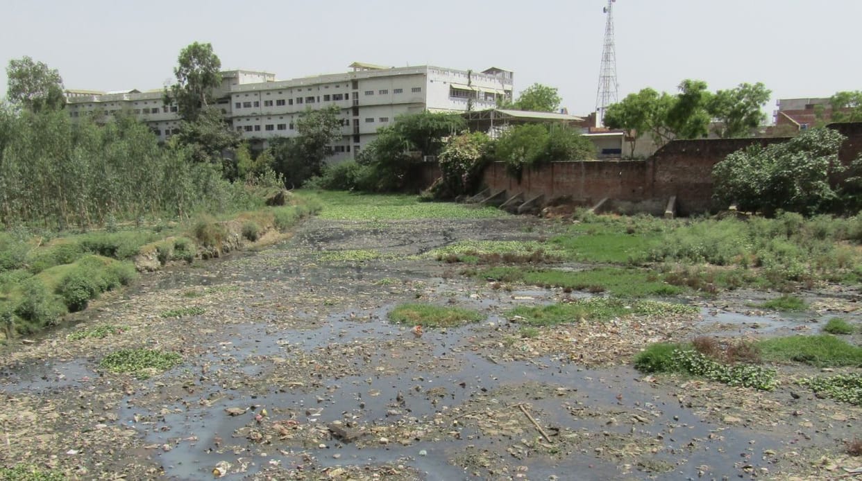 river ban, incrochment 
