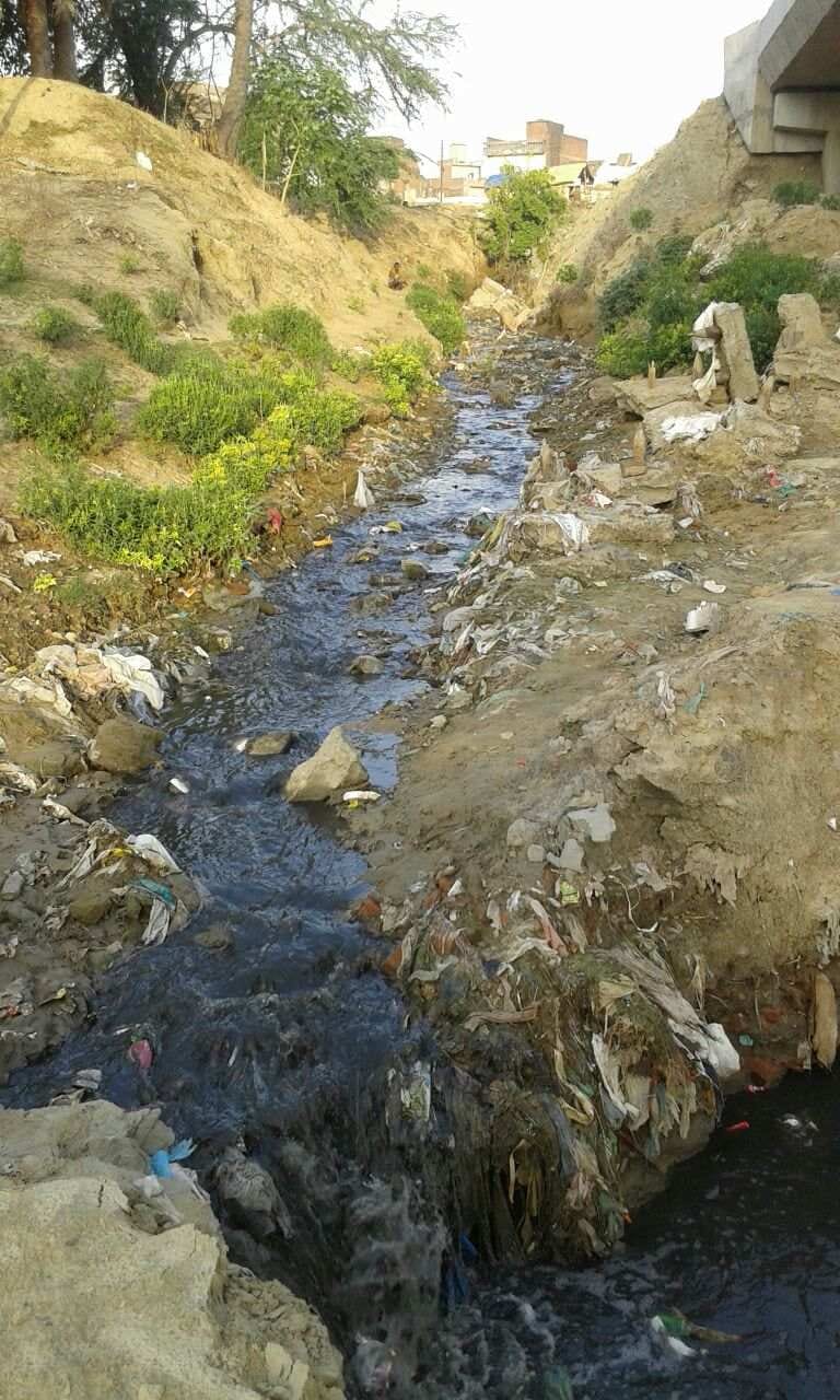 Lacerated wound dirt falling into river
