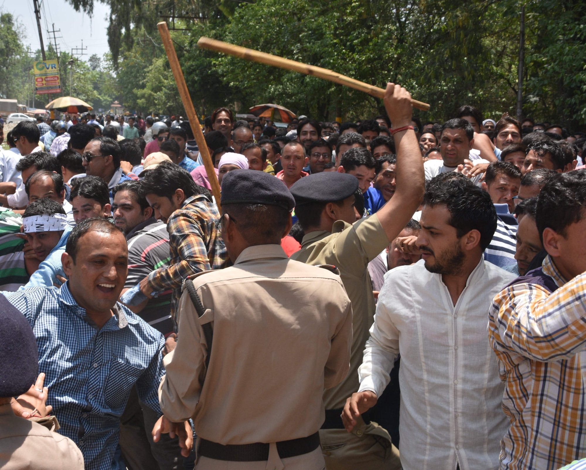police beaten up mnrega employees.