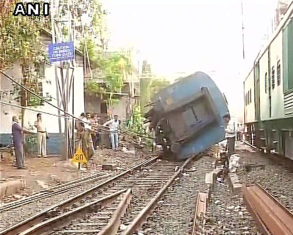  empty coach of a train derailed in early morning hours mumbai maharashtra