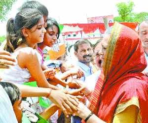 PM, no emperor not believe in him at all: Sonia