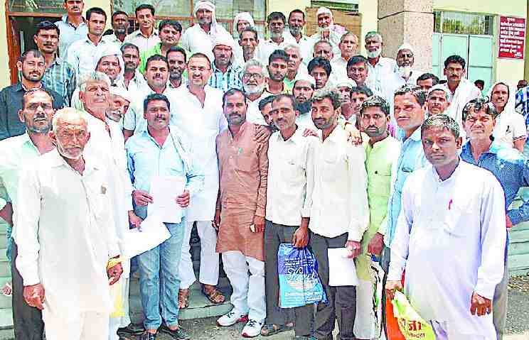 Collectorate of farmers demonstrated in