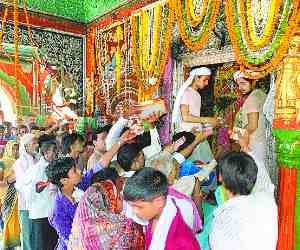 Hanuman temples along Jaykare