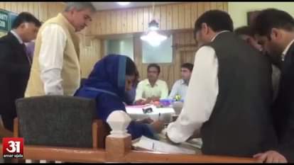 Mehbooba Mufti Files Nomination for Anantnag Constituency