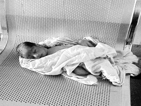 Leo was born at the hospital gate