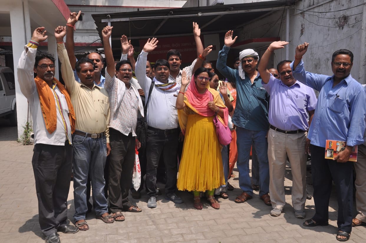 Agent protest on post office