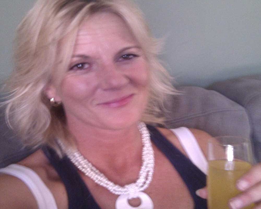 Kangaroo damages Australian woman's implanted breasts