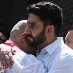 Akshay Kumar, Abhishek Bachchan, Riteish Deshmukh at producer Vikas Mohan's funeral
