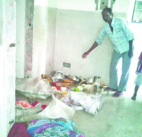Rubber Factory Colony robbed three houses