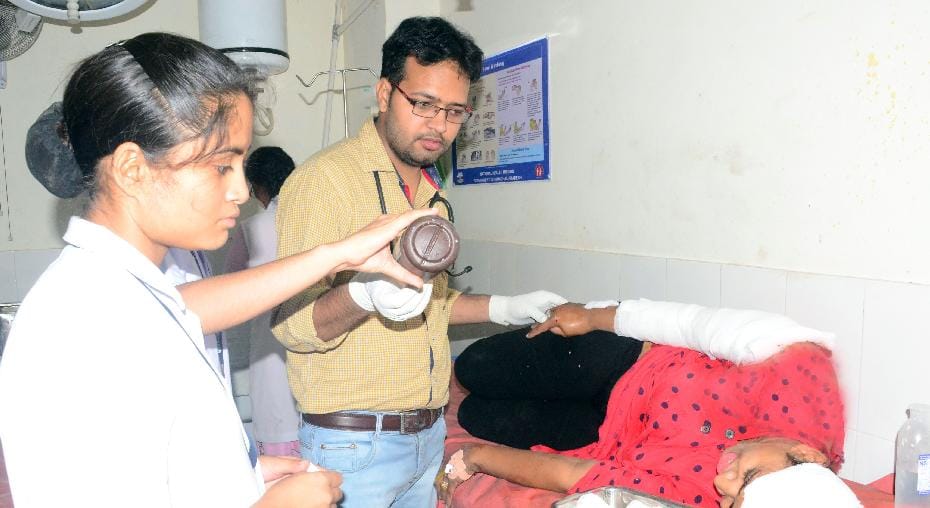 women injured in car accident