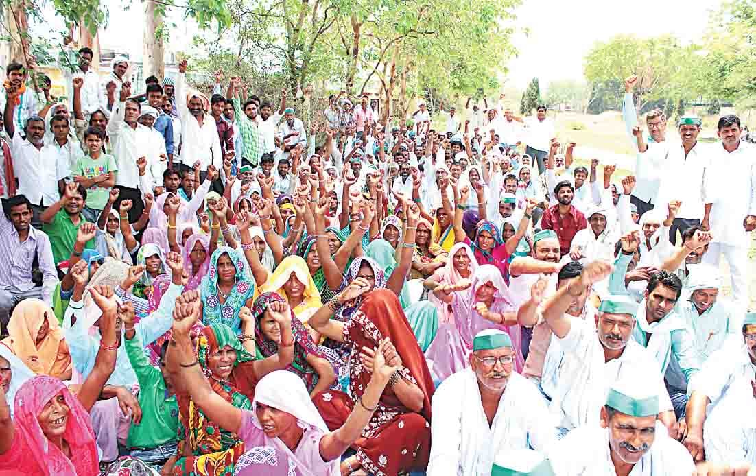 protest in favour of farmer