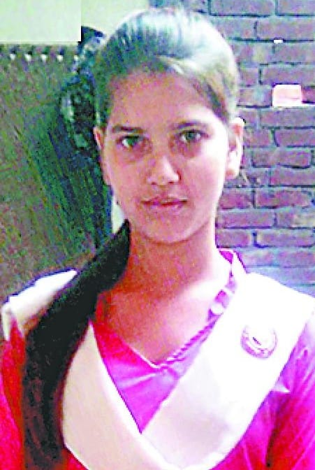 Tamper-lit protest the death of student