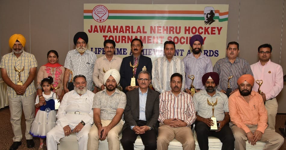 honour ceremony, award ceremony, hockey players honour ceremony, sports, chandigarh