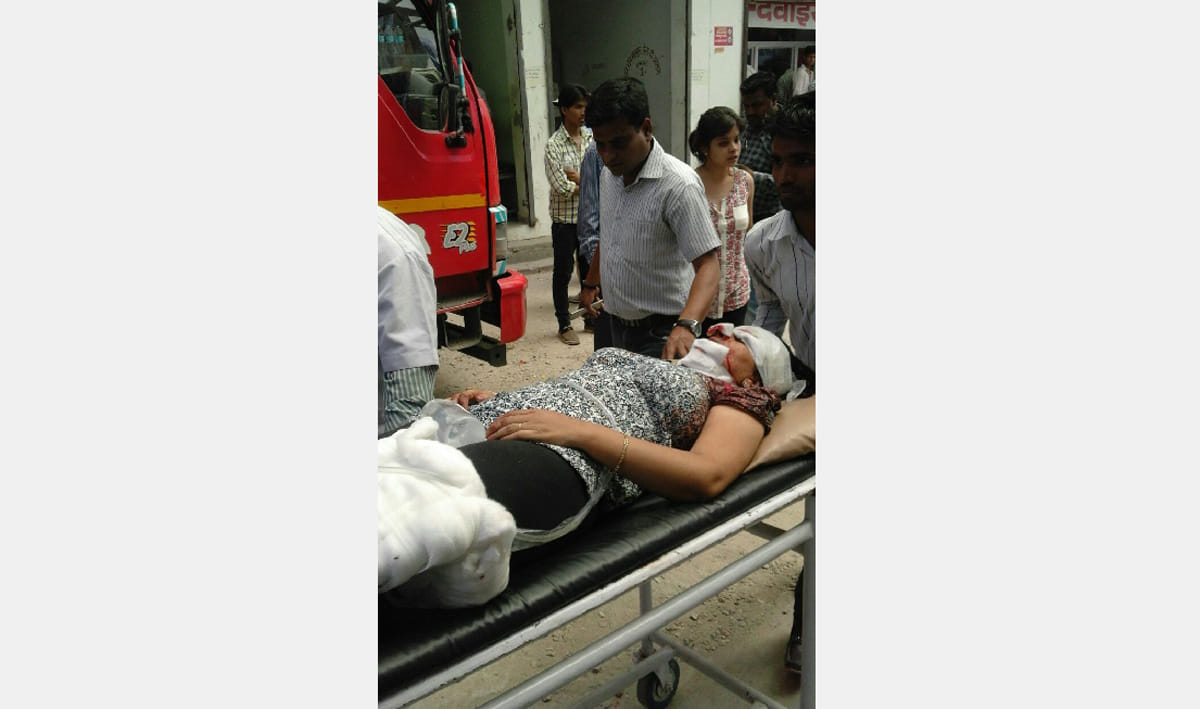 lady teacher fallen from building