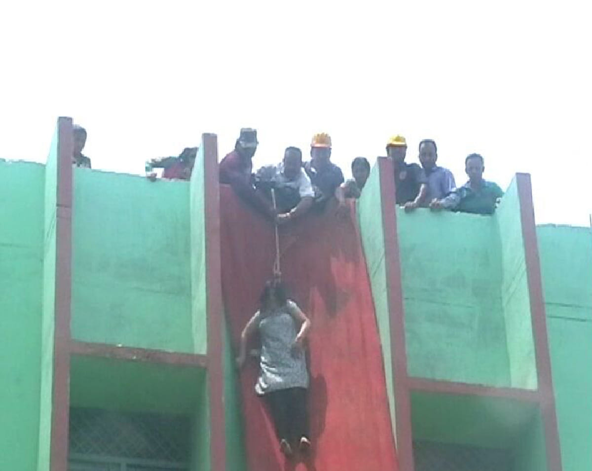 lady teacher fallen from building