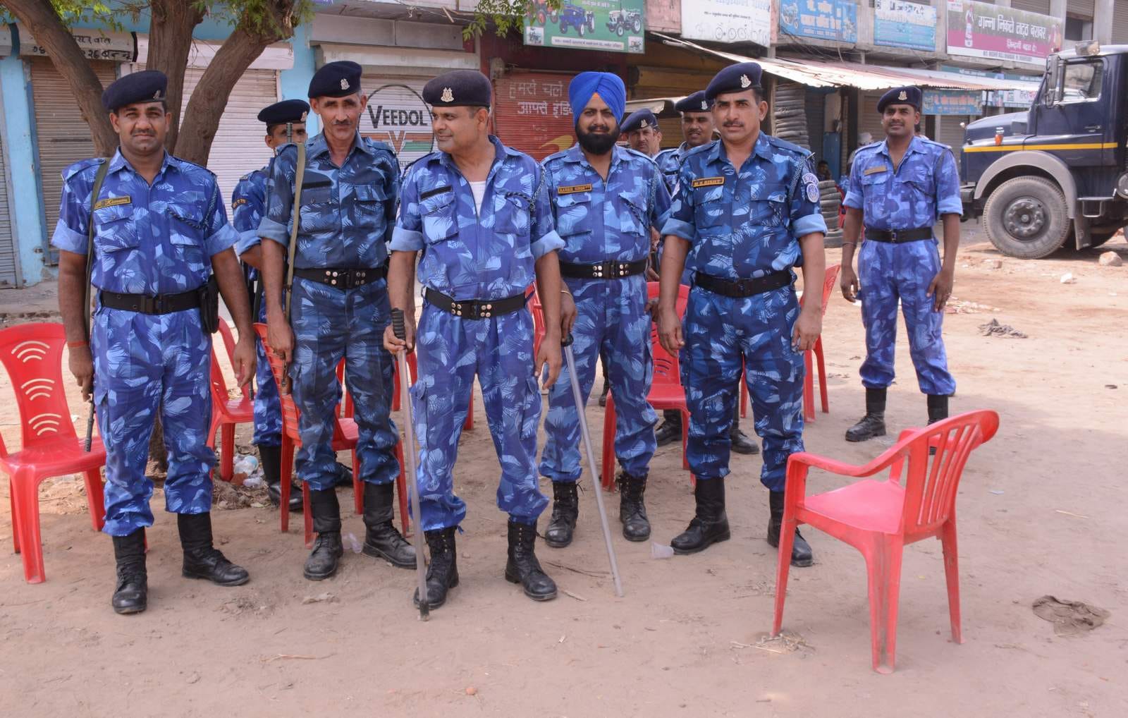 Curfew condition in landhaura after one day of conflict.