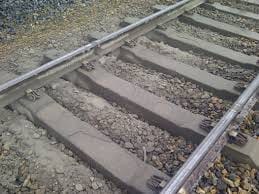 Innocent fell on the railway track, seriously injured