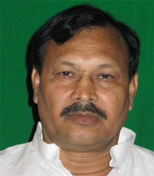 Response summoned in the case of former MP Umakant Yadav