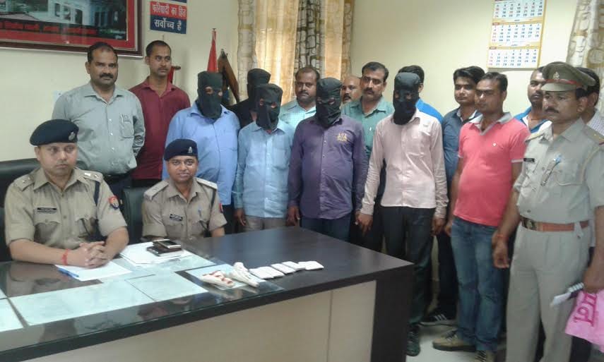 Vehicle thief arrest five members of the gang