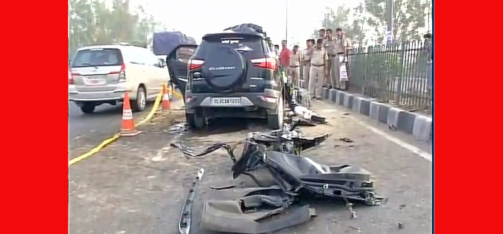 2 people died in an accident