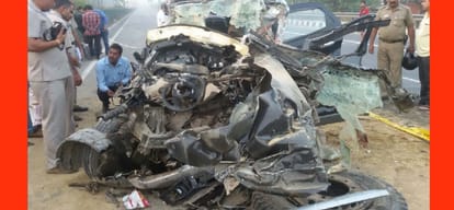 Six friend killed in road accident