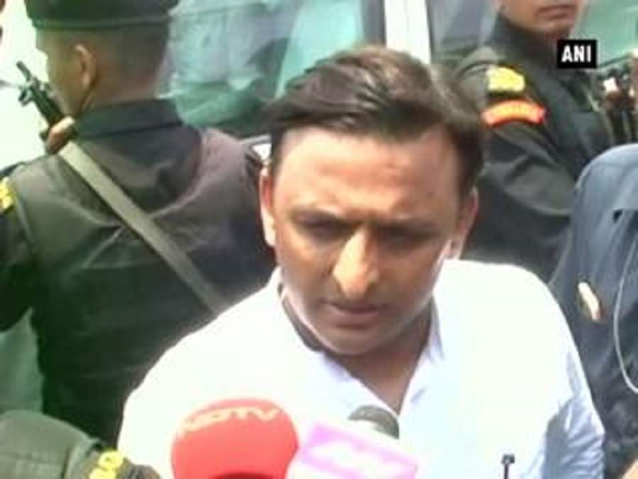 अखिलेश यादव