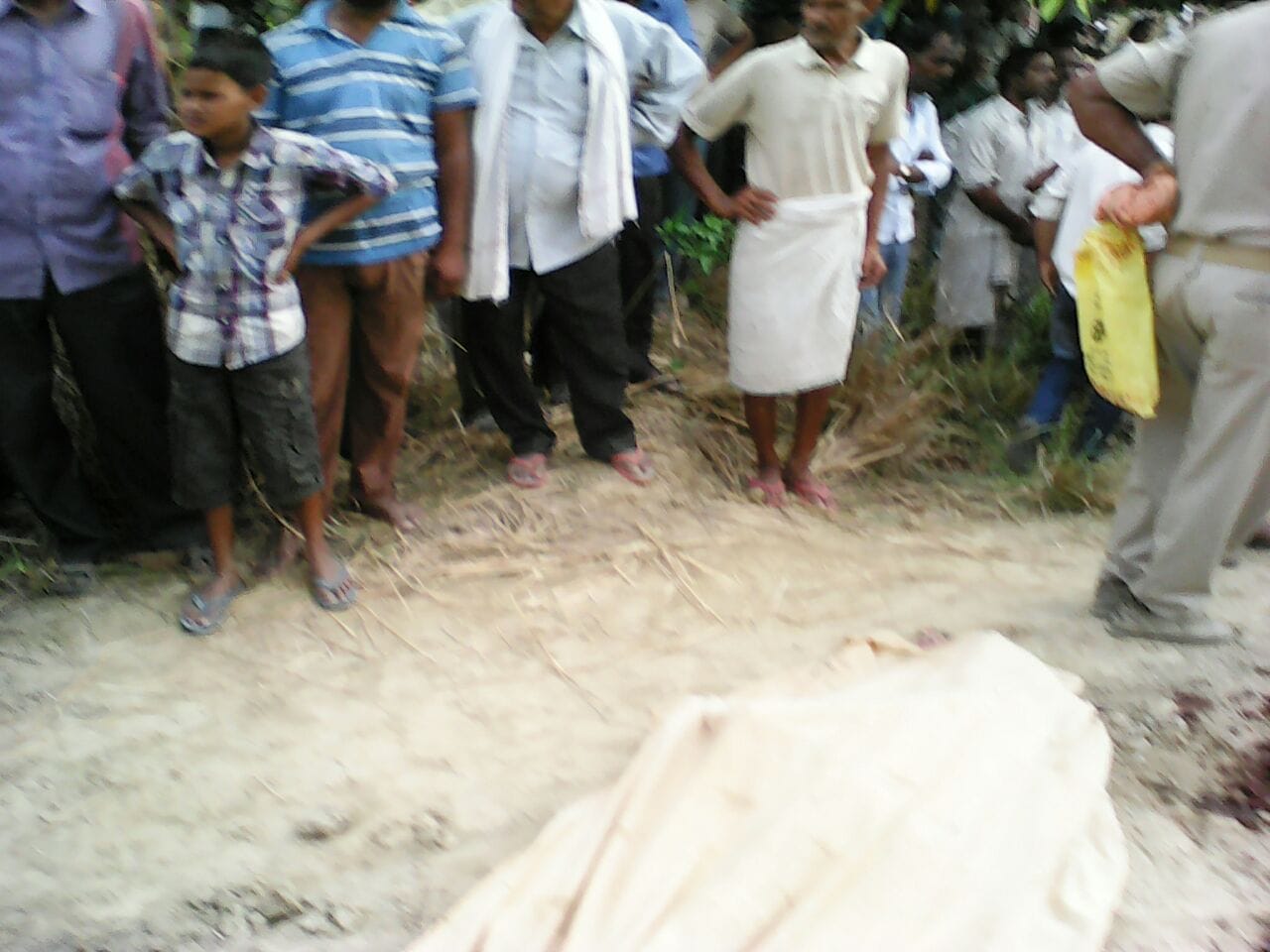 man crushed to death by JCB in ambedkar nagar