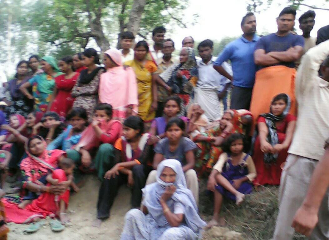 man crushed to death by JCB in ambedkar nagar