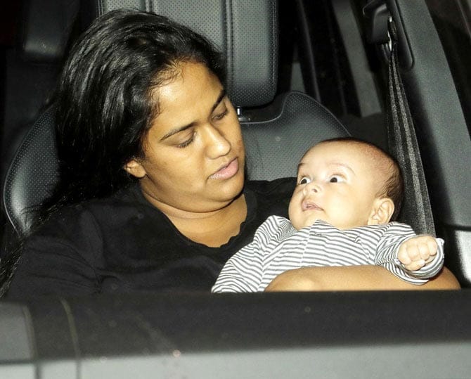 Salman khan, Arpita Khan and Aayush Sharma with baby Ahil