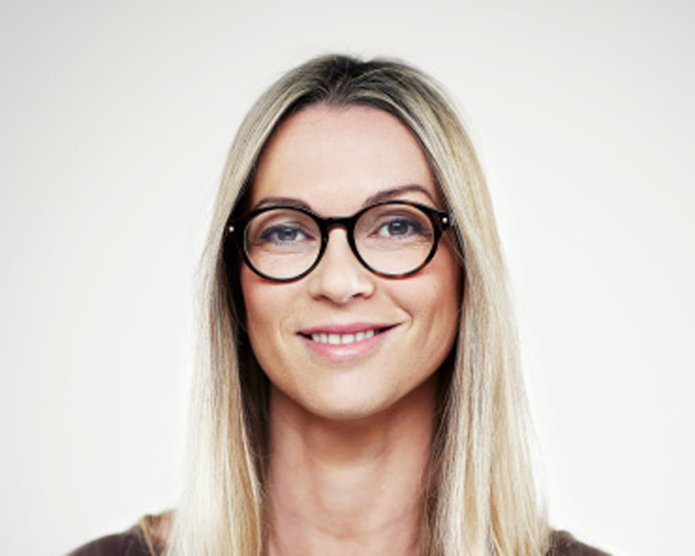7 problem faces people who wear glasses  