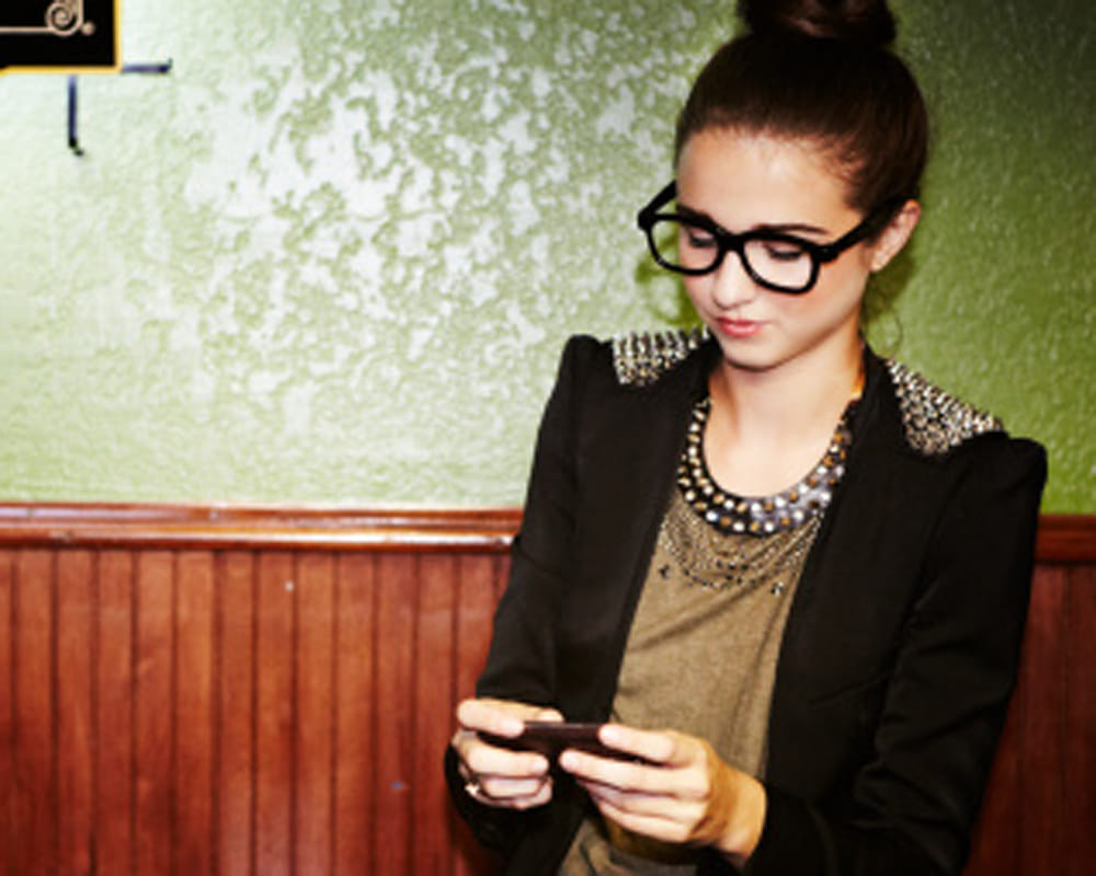 7 problem faces people who wear glasses  