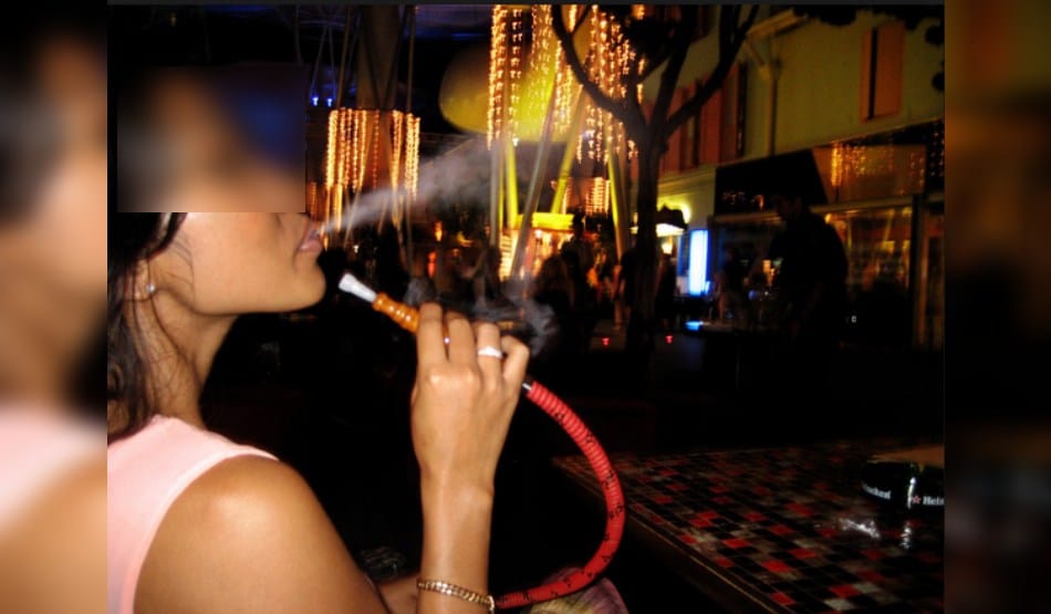 Hookah bar of bjp leader was running under guise of cafe 22 arrested including six girls operator absconding