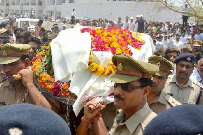 Last rights of Mathura SP takes place