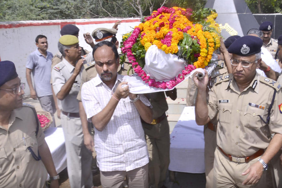 Last rights of Mathura SP takes place
