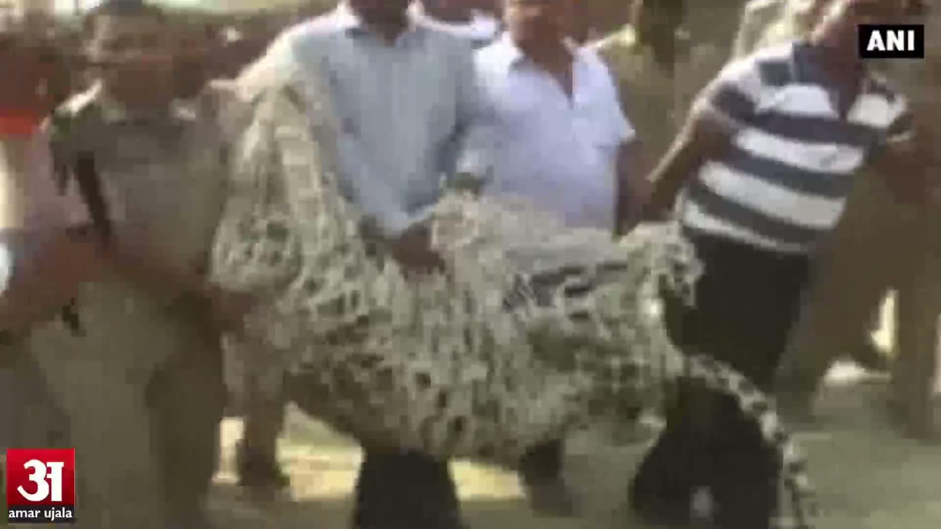 तेंदुआ को किया काबू