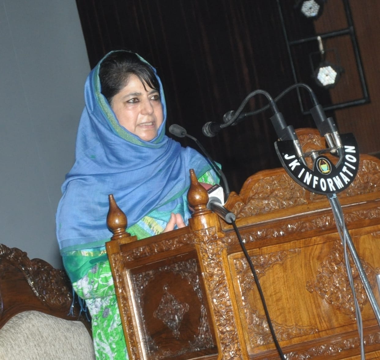 Will not gain anything from gun, say mehbooba mufti