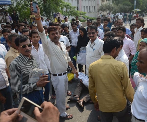 Protest on the death of mother and daughter in lucknow.