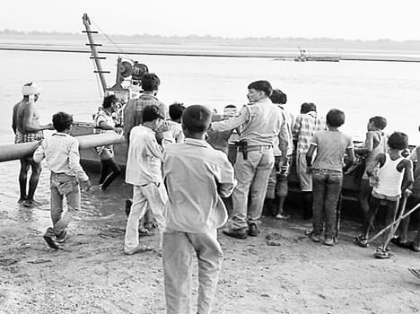 Featured on Aeri Yamuna ghats, panic