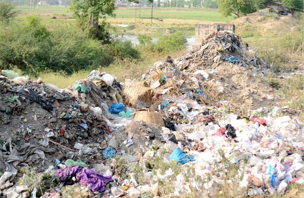 Rapti neighborhoods polluted by the poison