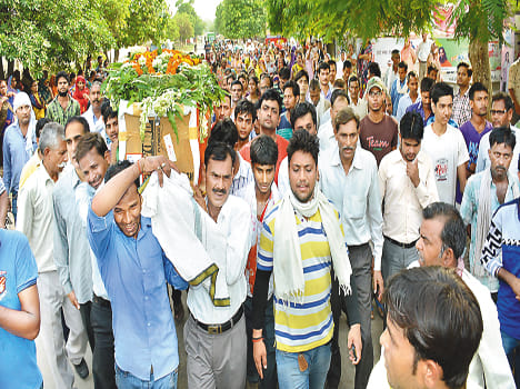 Bharat Mata Ki Jai shouted union martyr farewell