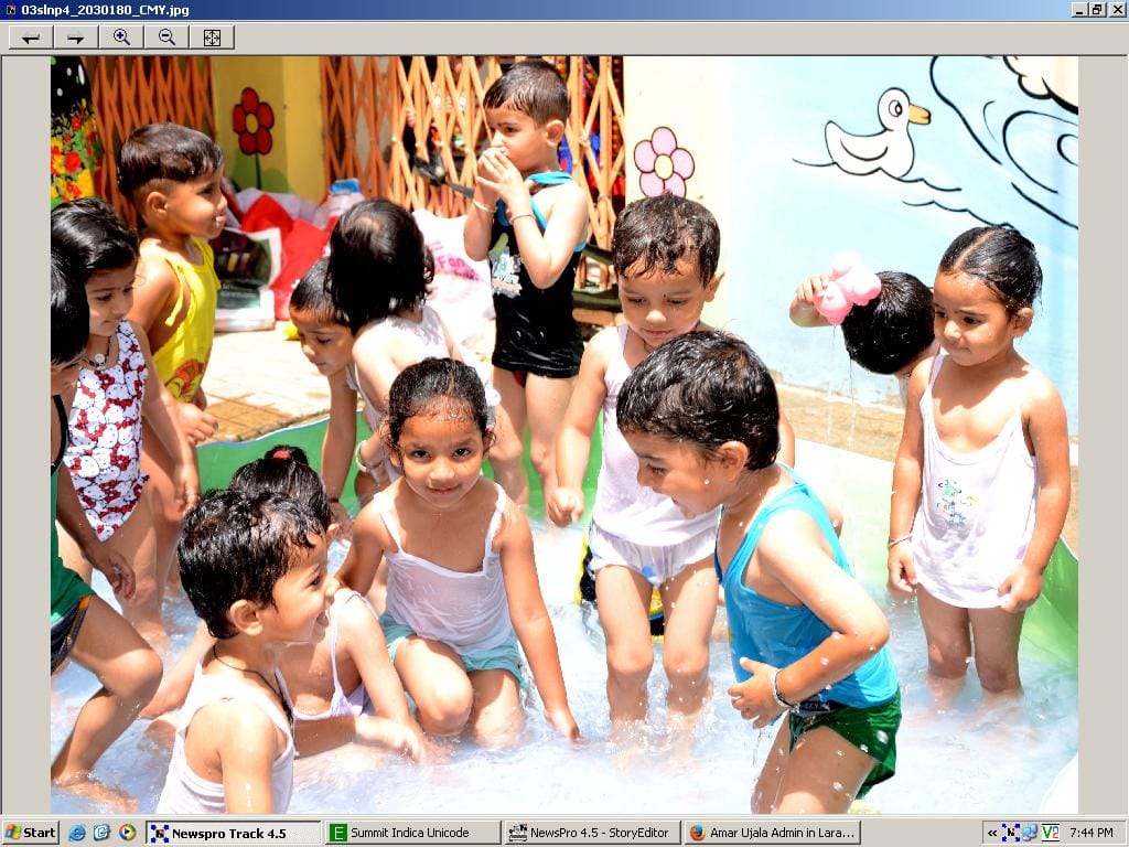 uro kids celebrate a pool festible
