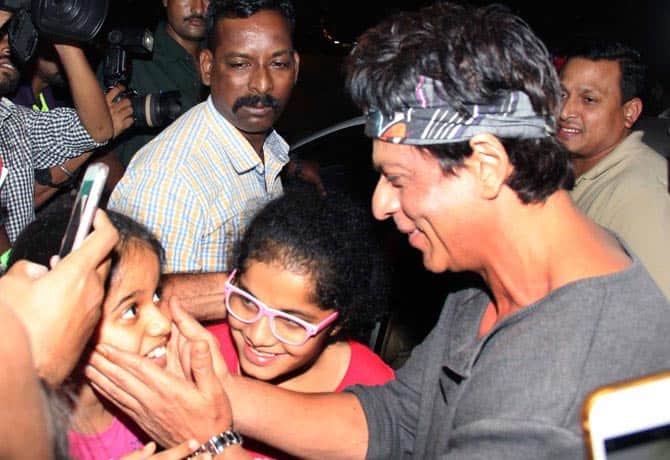Shah Rukh Khan's dinner outing with daughter Suhana