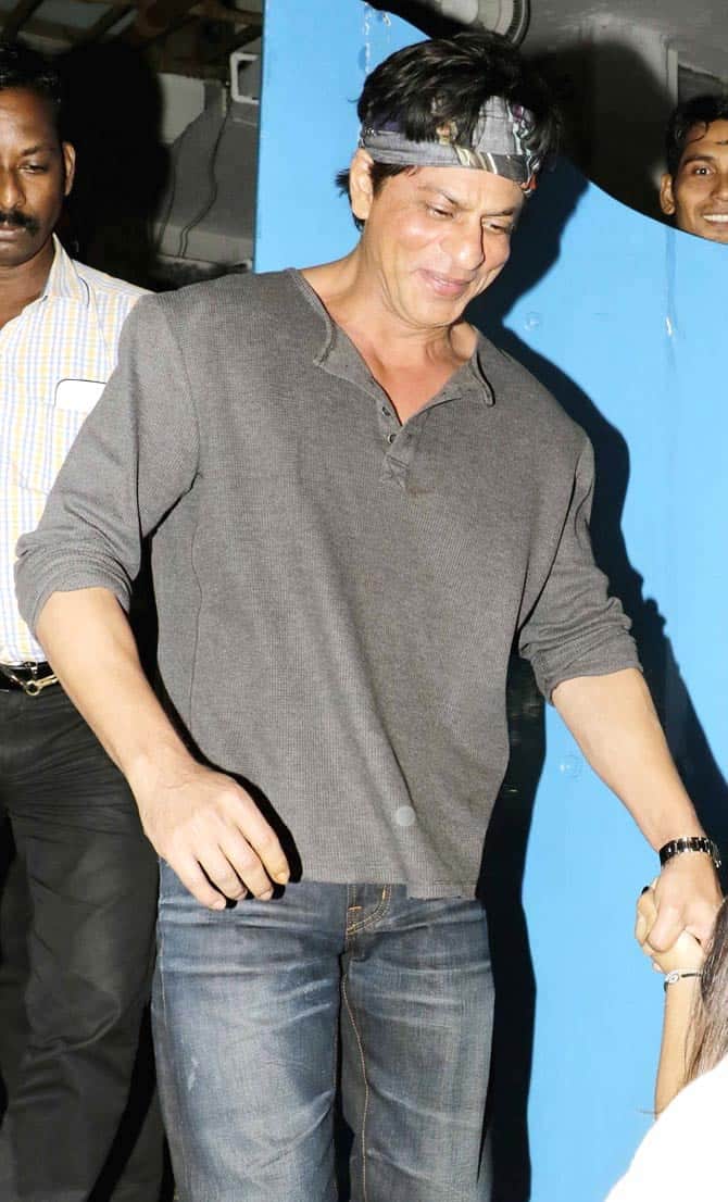 Shah Rukh Khan's dinner outing with daughter Suhana