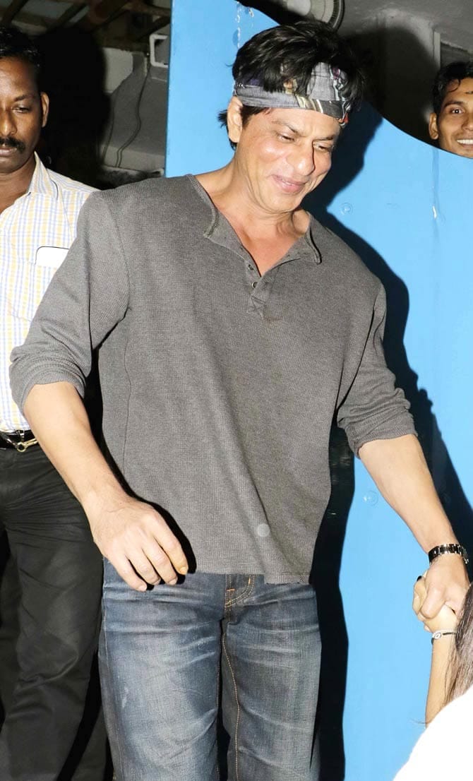 Shah Rukh Khan's dinner outing with daughter Suhana