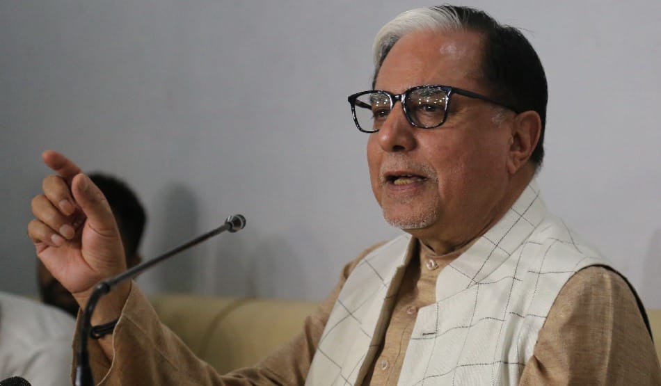 subhash chandra resigns as chairman of zee, will remain non-executive director